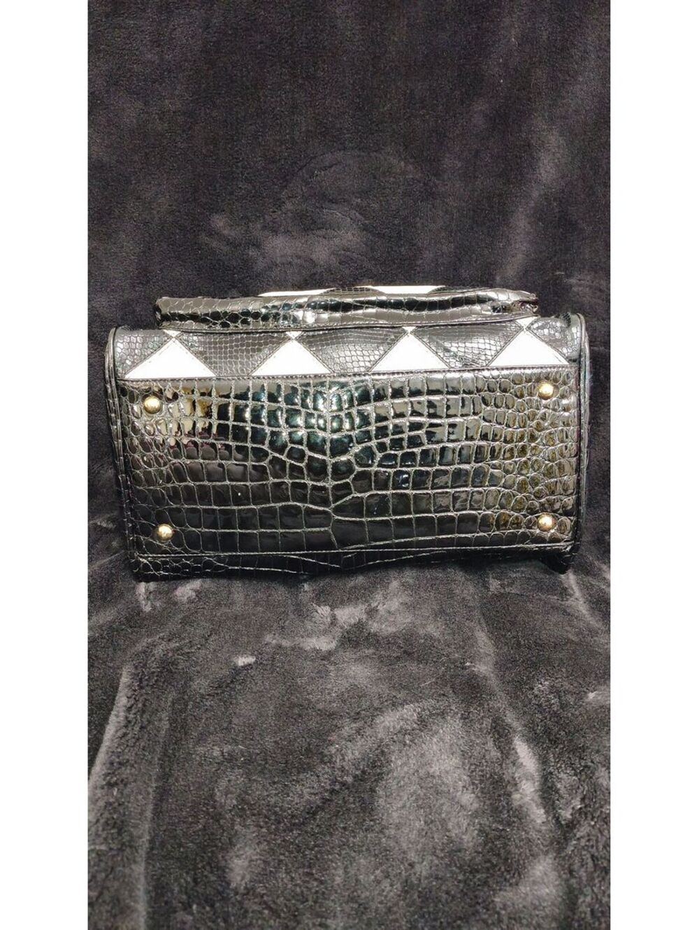 L34. MCM Limited Edition Checkered Patent Leather Bag - Picture 5 of 6